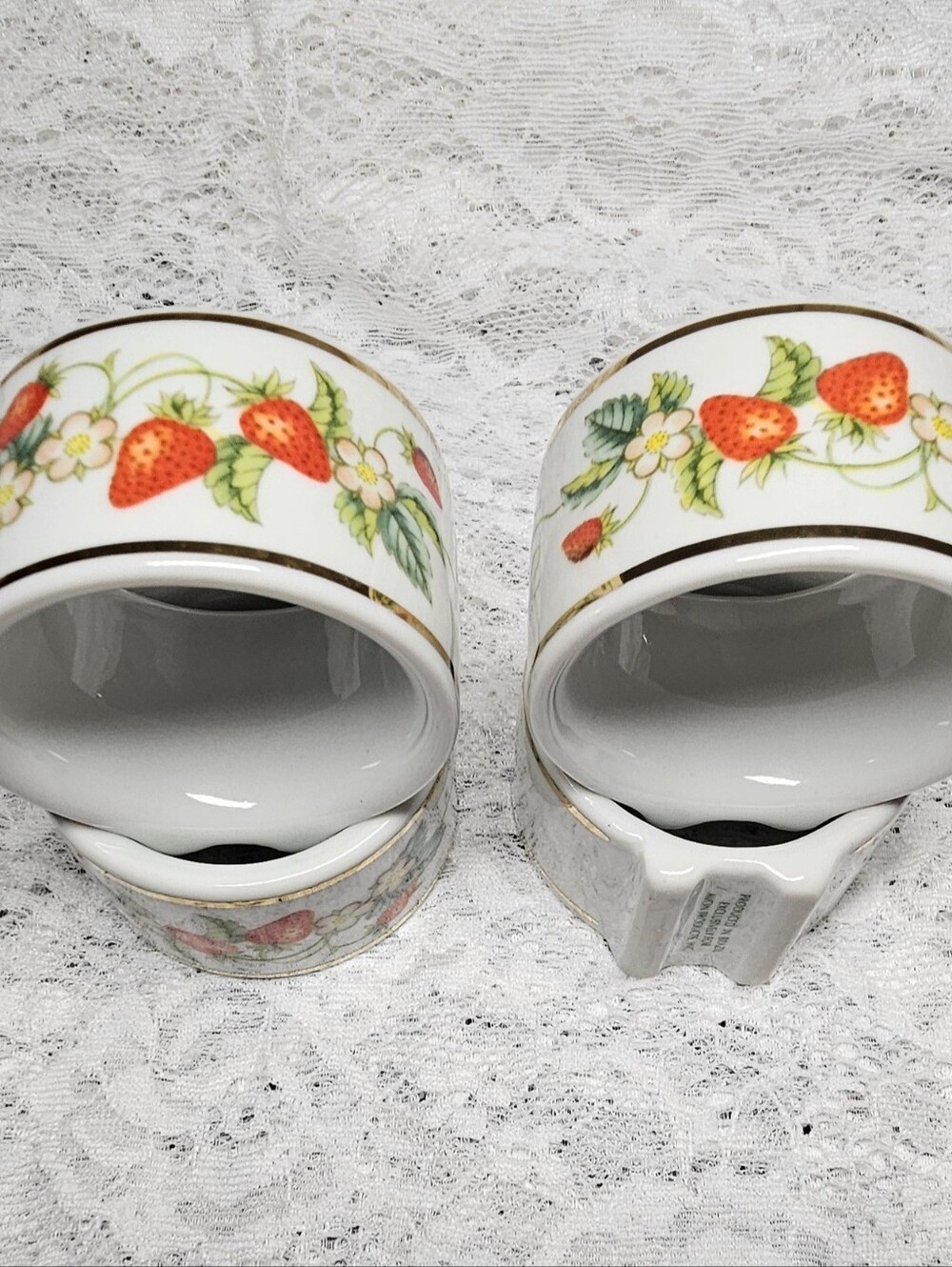 Avon Strawberry Napkin Rings * 22kt Gold * Set Of 4 * Vintage
